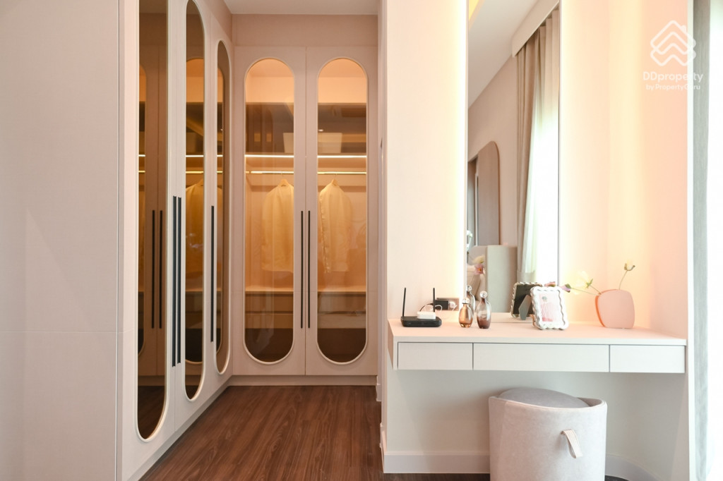 Bangkok-boulevard-Vibhavadi-Phaholyothin-2-Celestia Type_33