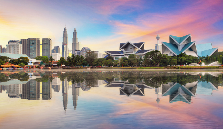 Kuala Lumpur, Malaysia skyline at Titiwangsa Park.