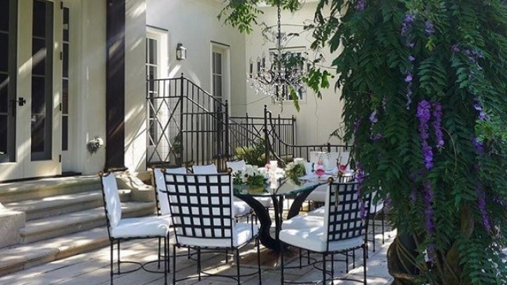 taman rumah zeta jones