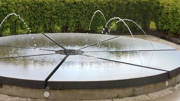 Persiapkan bahan yang dibutuhkan untuk membuat sumur resapan di rumah.