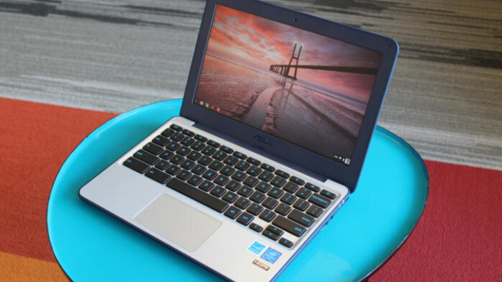 Laptop ini mempunyai desain yang kompak dan mewah. (Foto: PC World)