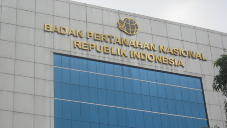 Seluruh pemilik tanah yang membutuhkan pendaftaran hak milik dalam bentuk sertifikat, seluruhnya akan dirujuk ke Badan Pertanahan Nasional. (Sumber: bpn.go.id)
