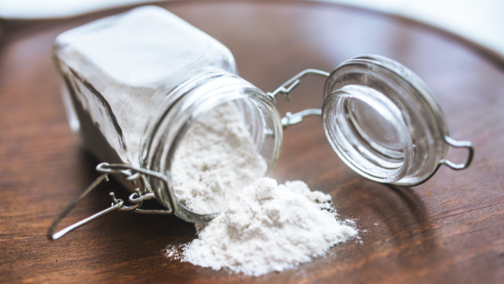 Cara membuat sabun cuci piring dengan baking soda dapat memberikan hasil yang bersih bagi peralatan dapur dan makan. (Sumber: Pexels.com)