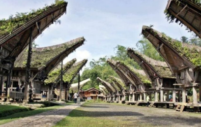 Rumah Tongkonan 1