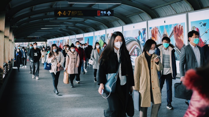 Rumah dekat stasiun pastinya akan menghemat waktu, energi, dan juga biaya. (Foto: Pexels)