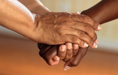 pexels-pixabay-racial harmony helping hands