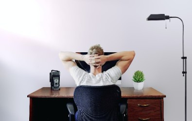 unsplash-single man in front of computer