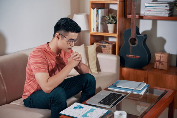 orang bujang, privasi, tinggal bersama mentua, bersama keluarga, rumah kecil, rumah sederhana, kajian sentimen pengguna propertyguru