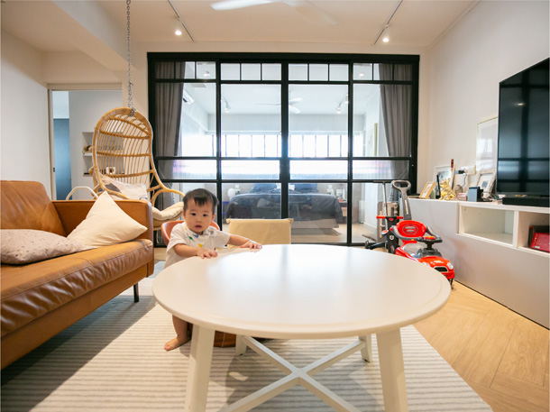 Serene Eddie Living Room Baby