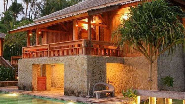 Atap Joglo bisa membuat sebuah rumah menjadi lebih unik dan tampak hidup. (Foto: CASA Indonesia)