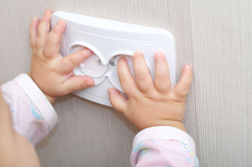 baby-proof-your-home-electric-socket