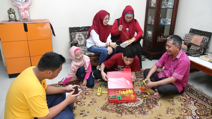 Cerita Efi dan Indra: Rumah Kecil di Masa Pensiun Berhalaman Luas di Malang