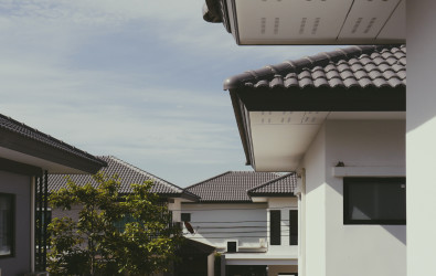หลังคาบ้าน-รางน้ำฝนของเพื่อนบ้าน ลุกล้ำเข้ามาทำอย่างไรได้บ้าง