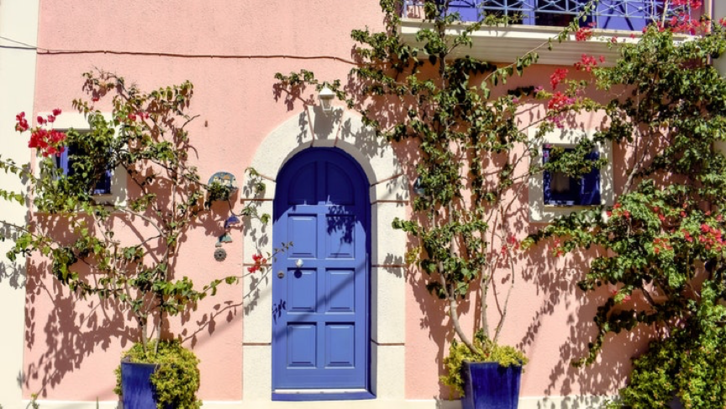 9 Model Pintu Depan Rumah yang Cocok untuk Berbagai Gaya Desain Rumah