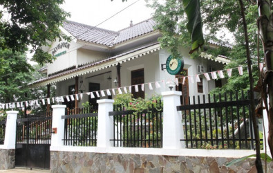 Alt Text - Rumah Jaman Belanda, Hunian Jadul Klasik yang Elegan