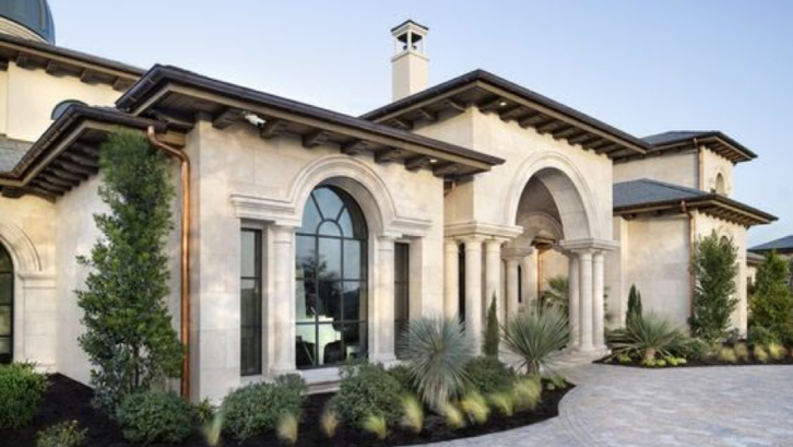 11 Inspirasi Rumah Mewah Klasik Eropa, Auto Jadi Sultan!